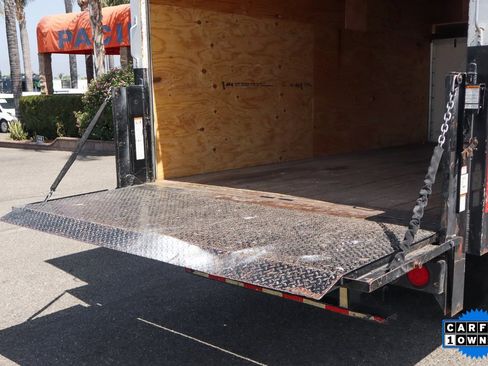 Used 2018 Ford E-350 and Econoline 350 Super Duty image 10