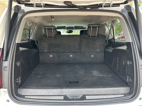 Used 2019 Chevrolet Suburban LT RWD image 36