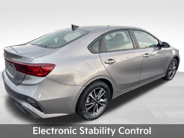 Used 2024 Kia Forte LXS FWD image 8