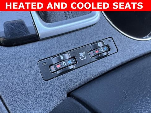 Certified 2019 Toyota Highlander Limited image 16