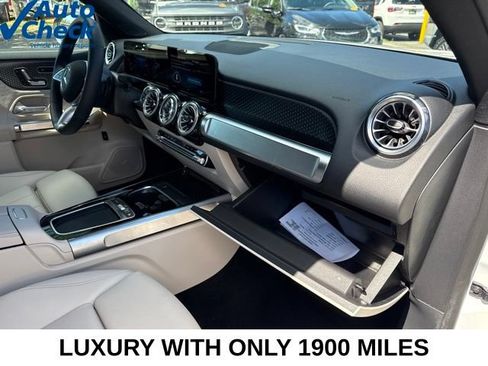 Used 2026 Mercedes-Benz GLB 250 4MATIC image 27