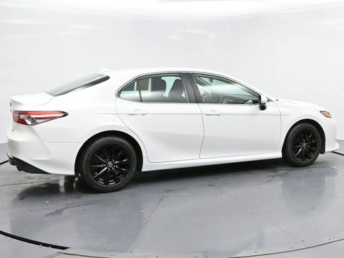 Used 2020 Toyota Camry LE FWD image 8