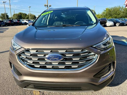 Used 2019 Ford Edge Titanium AWD/4WD image 2