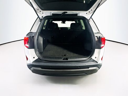 Used 2025 GMC Terrain Elevation image 30