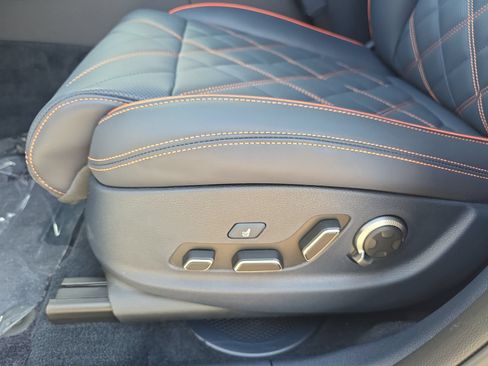Used 2026 Genesis GV70 3.5T Sport Prestige AWD/4WD image 28