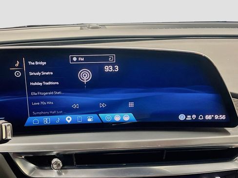 Used 2025 Cadillac Lyriq Sport AWD/4WD image 15