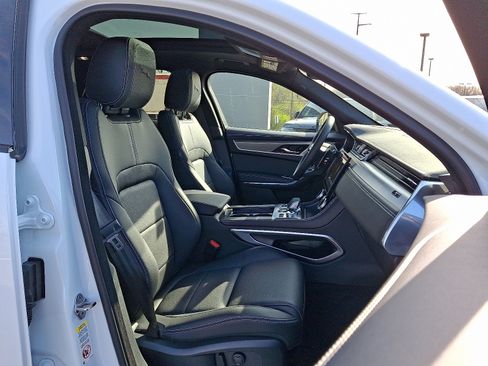Used 2026 Jaguar F-PACE R-Dynamic S AWD/4WD image 3