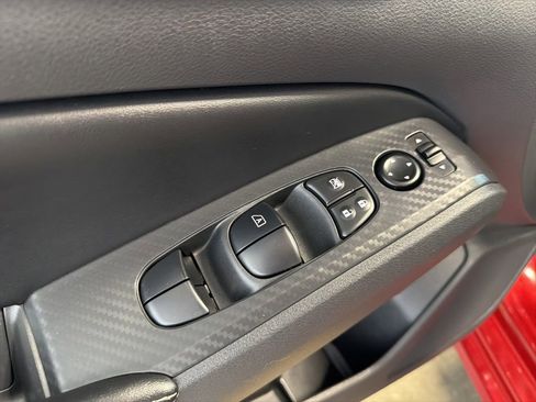 Used 2025 Nissan Altima 2.5 SV FWD image 21