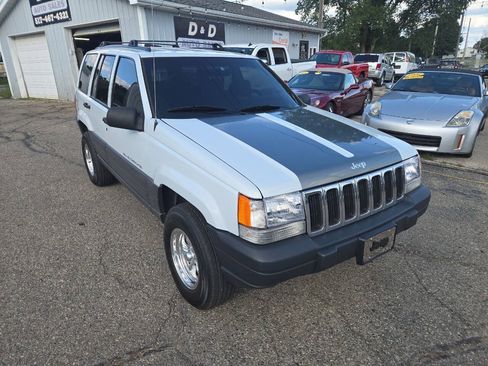 Used 1996 Jeep Grand Cherokee Laredo AWD/4WD image 2
