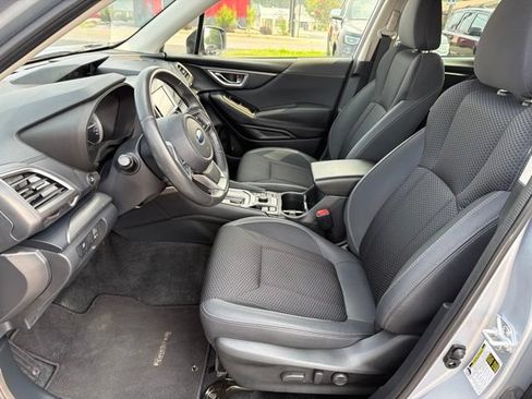 Used 2023 Subaru Forester Premium AWD/4WD image 11