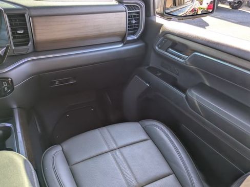 Used 2024 Chevrolet Silverado 1500 High Country w/ Midnight Edition AWD/4WD image 17
