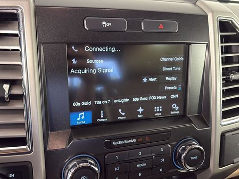 Used 2016 Ford F150 Lariat w/ Trailer Tow Package image 36