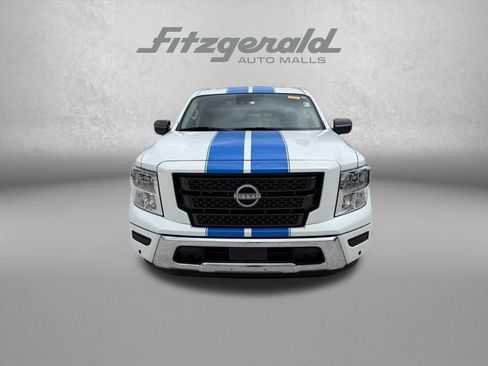 Used 2023 Nissan Titan SV w/ SV Convenience Package RWD image 8