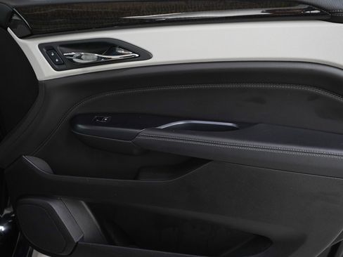 Used 2016 Cadillac SRX Luxury w/ Driver Awareness Package image 9