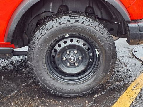 Used 2023 Ford Bronco Black Diamond image 9