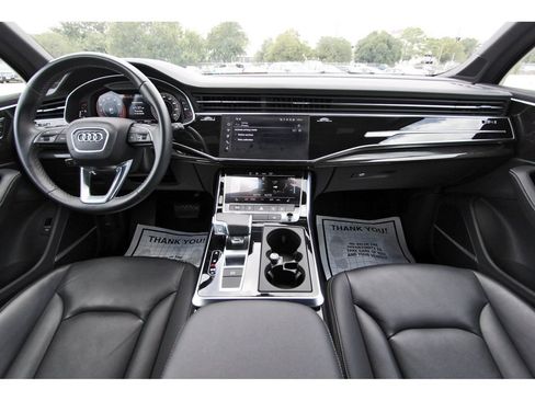 Used 2025 Audi Q7 3.0T Premium Plus AWD/4WD image 10