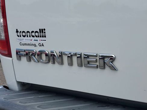 Used 2016 Nissan Frontier SV RWD image 9
