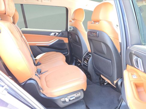 Used 2021 BMW X7 xDrive40i w/ Cold Weather Package image 20