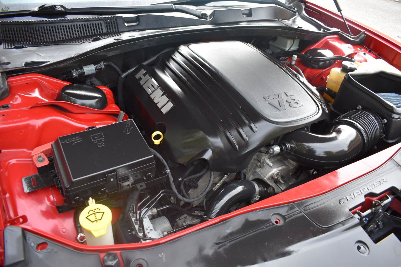 Used 2017 Dodge Charger R/T RWD image 36