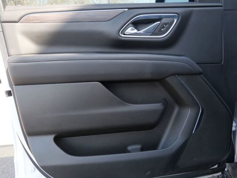 Used 2023 Chevrolet Suburban LS image 9