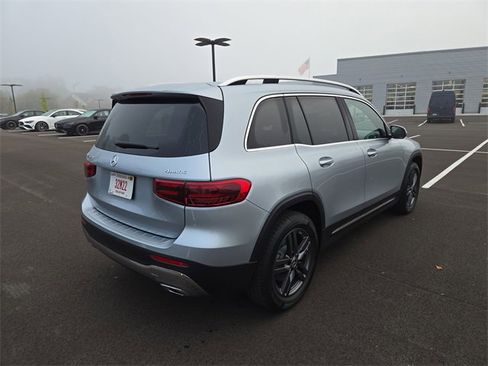 New 2026 Mercedes-Benz GLB 250 4MATIC image 3