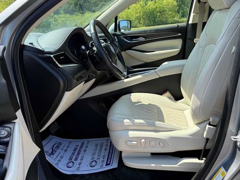 Used 2024 Buick Enclave Avenir AWD/4WD image 7