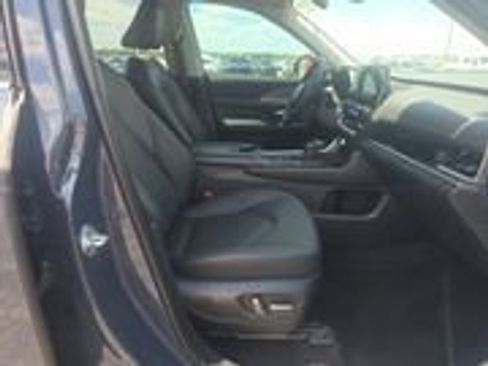Used 2025 Toyota Grand Highlander XLE FWD image 13
