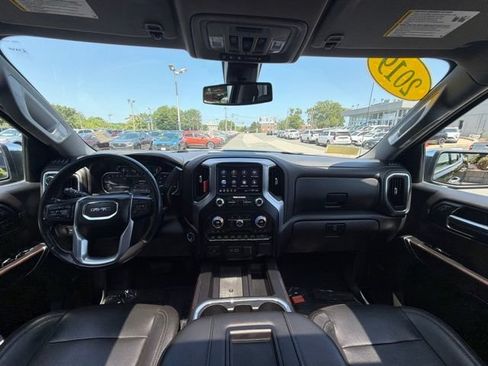 Used 2019 GMC Sierra 1500 SLT w/ SLT Premium Plus Package AWD/4WD image 25