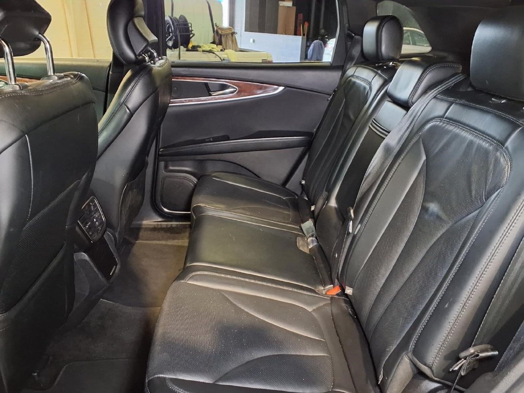Used 2018 Lincoln MKX Reserve FWD image 22