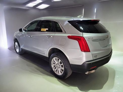 Used 2018 Cadillac XT5 FWD image 23