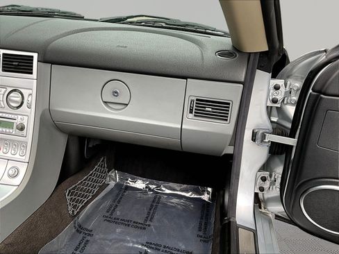 Used 2007 Chrysler Crossfire Limited RWD image 22