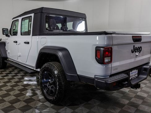 Used 2023 Jeep Gladiator Sport w/ Trailer Tow Package AWD/4WD image 16