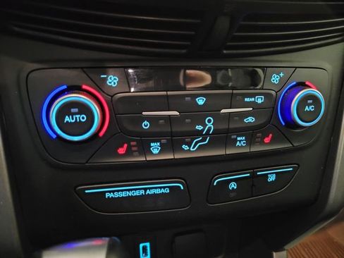 Used 2018 Ford Escape SEL w/ Ford Safe & Smart Package image 35