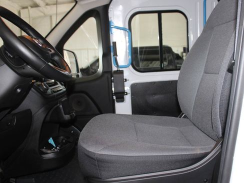 Used 2024 RAM ProMaster 3500 w/ Delivery Van Package FWD image 10