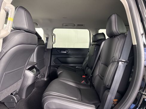 New 2026 Nissan Armada SV image 20