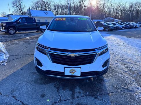 Used 2022 Chevrolet Equinox LT image 3