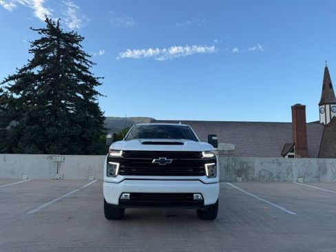 Used 2023 Chevrolet Silverado 2500 High Country w/ Z71 Off-Road Package AWD/4WD image 5
