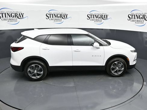 Used 2025 Chevrolet Blazer LT FWD image 25