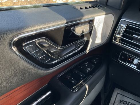 Used 2024 Lincoln Navigator L Reserve image 13