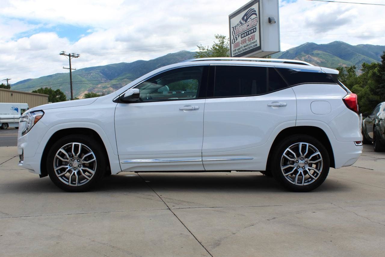 Used 2024 GMC Terrain Denali w/ Denali Premium Package AWD/4WD image 85