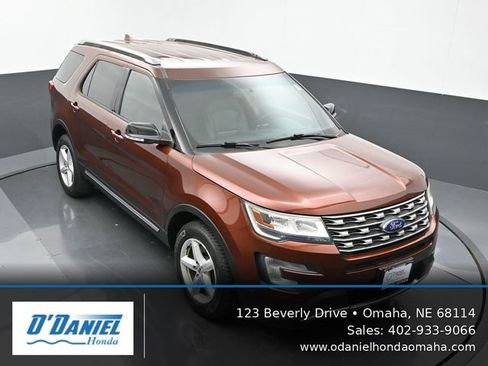 Used 2016 Ford Explorer XLT w/ Equipment Group 202A AWD/4WD image 20