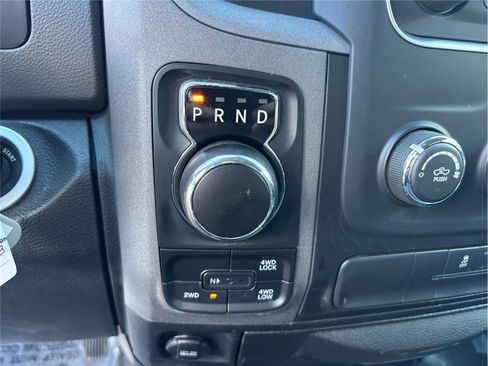 Used 2019 RAM 1500 4x4 Crew Cab Tradesman image 28
