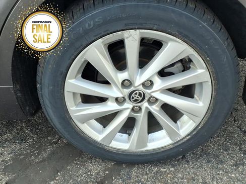 Used 2023 Toyota Camry LE image 10