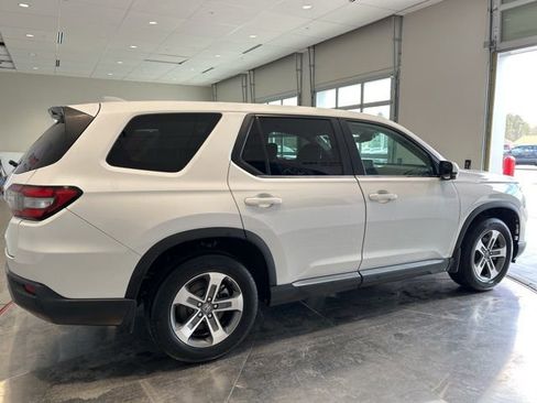 Used 2024 Honda Pilot EX-L image 8