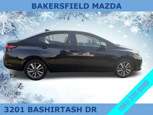 Used 2023 Nissan Versa SV image 6