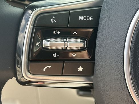 New 2026 Kia Carnival SX FWD image 25