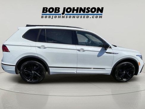 Used 2023 Volkswagen Tiguan SE R-Line FWD image 2