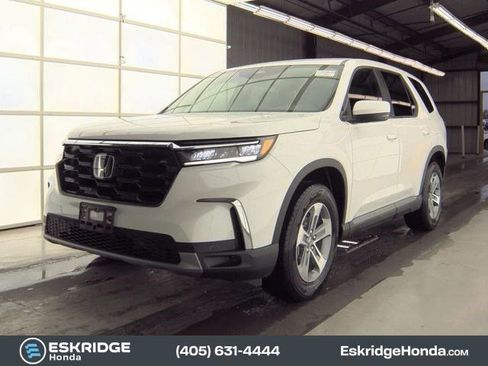 Used 2025 Honda Pilot EX-L image 1
