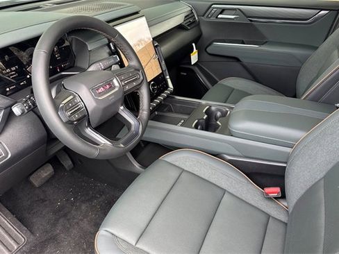 New 2026 GMC Acadia AT4 w/ Luxury Package image 10