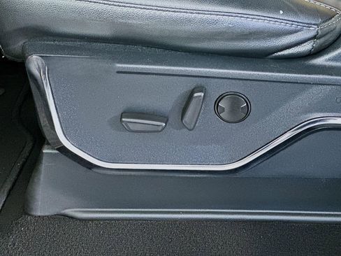 Used 2023 Ford F150 Lariat image 22